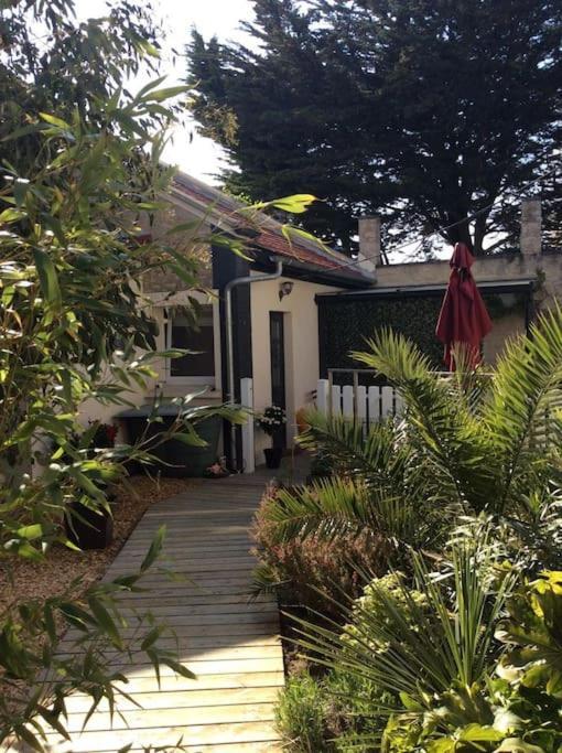 Maisonnette De Charme Villa Ouistreham Exteriör bild